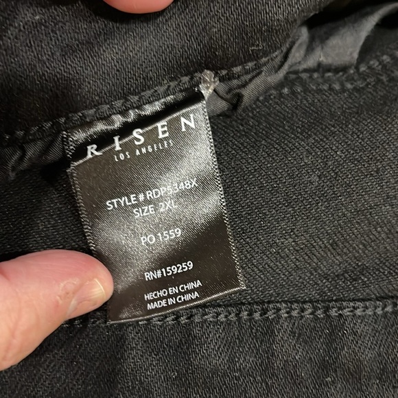 Risen - Black Embellished Mid-Rise Crop Straight 2XL - Picture 5 of 6